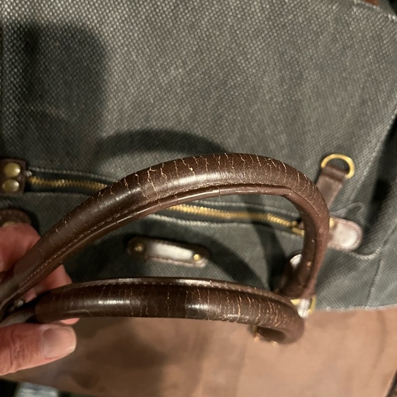 BDG BLACK CANVAS TOTE BAG WITH LEATHER HANDLES. - Picture 9 of 12